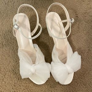 NWOT DB Studio pleated Chifon bow heel